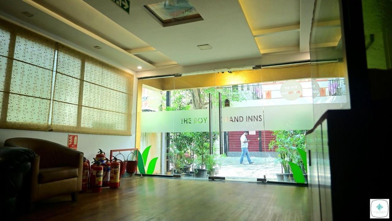 The Roy Grand Inns Bangalore Exterior photo